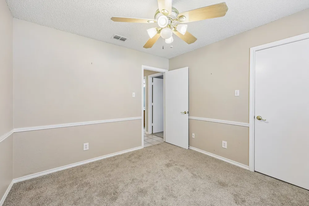 3211 Brookview Drive Corinth, TX 76210