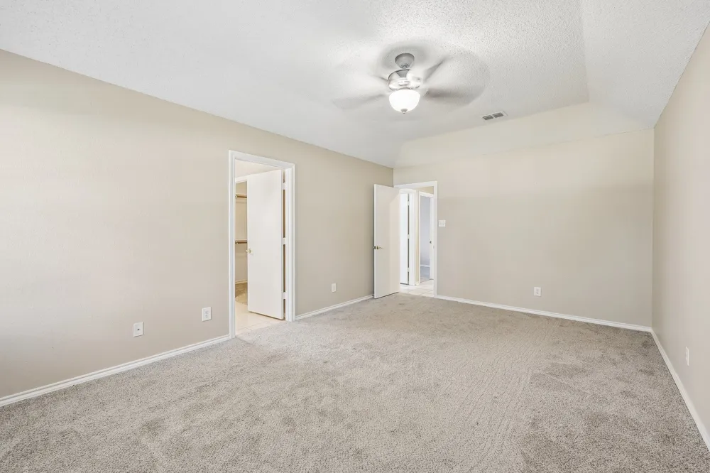 3211 Brookview Drive Corinth, TX 76210