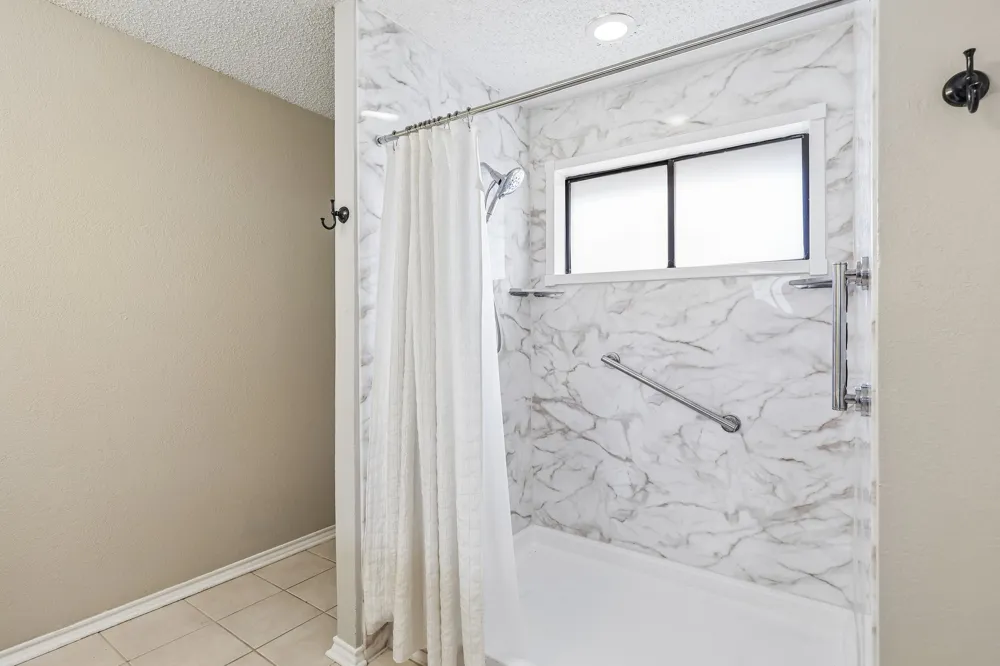 3211 Brookview Drive Corinth, TX 76210
