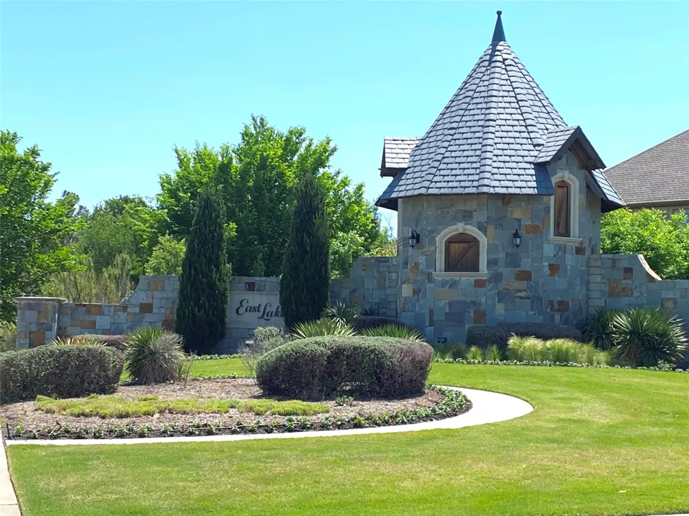 744 E Lake Drive Coppell, TX 75019