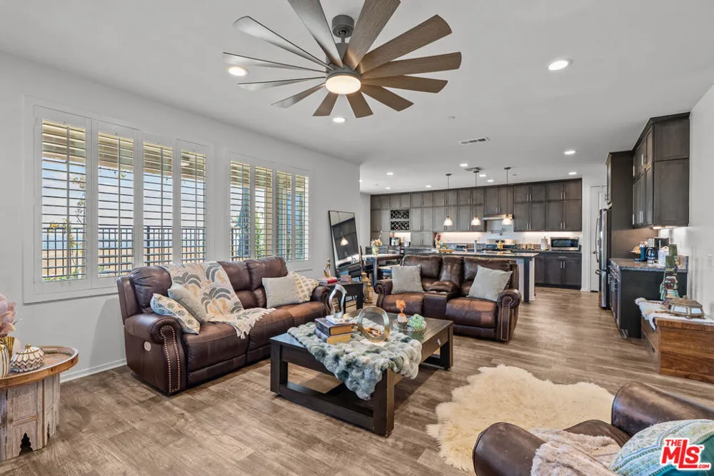 18104 Cyan Way Santa Clarita, CA 91350