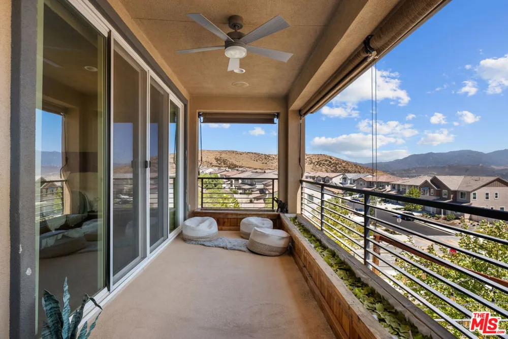 18104 Cyan Way Santa Clarita, CA 91350