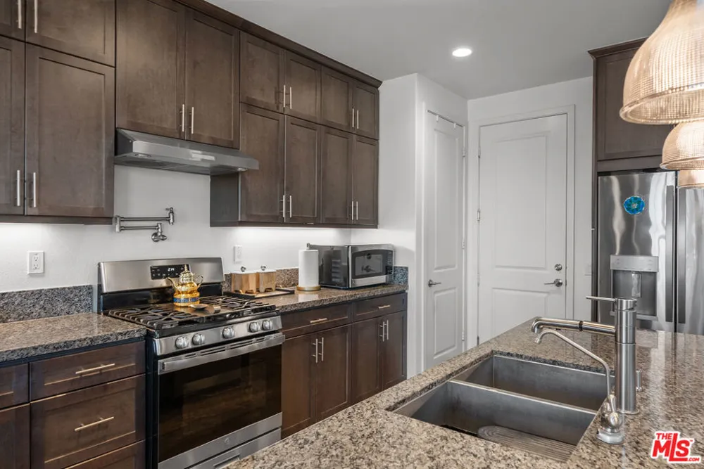 18104 Cyan Way Santa Clarita, CA 91350