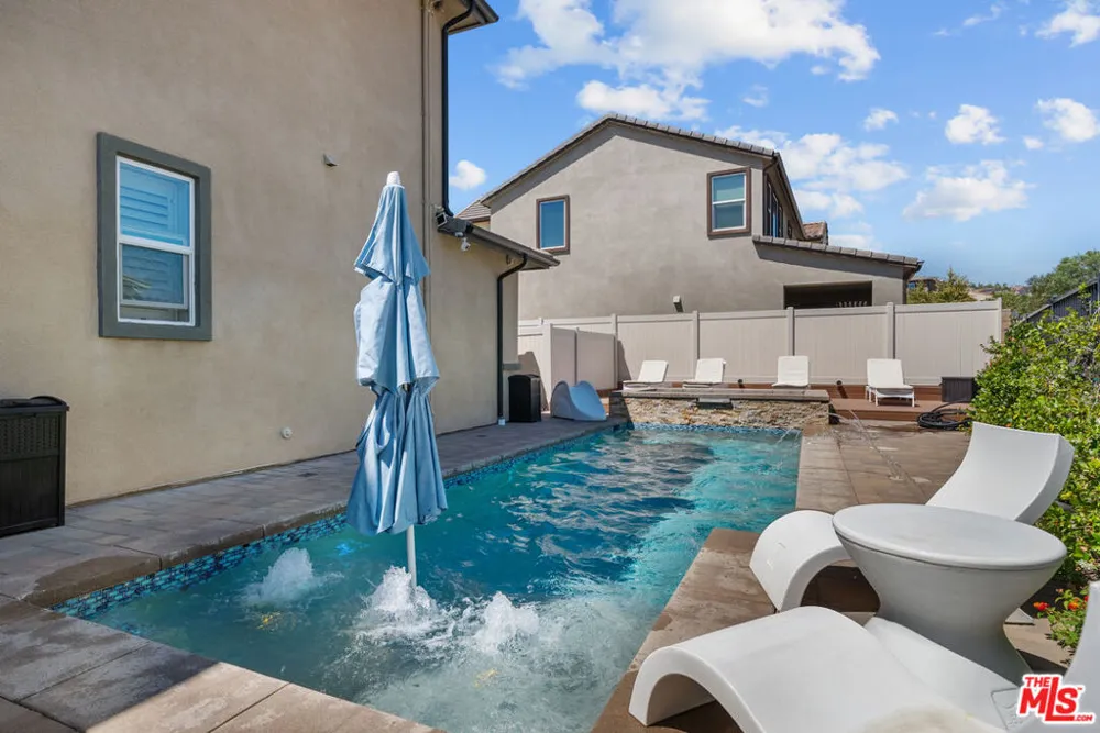 18104 Cyan Way Santa Clarita, CA 91350