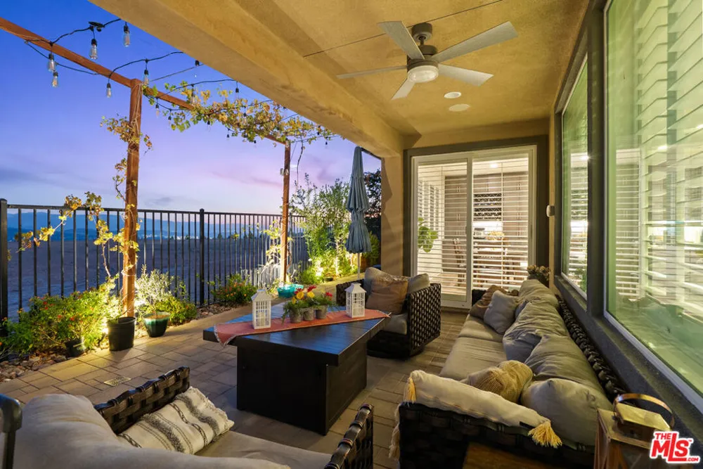 18104 Cyan Way Santa Clarita, CA 91350