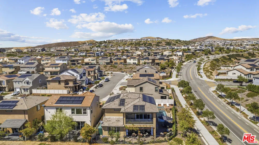 18104 Cyan Way Santa Clarita, CA 91350
