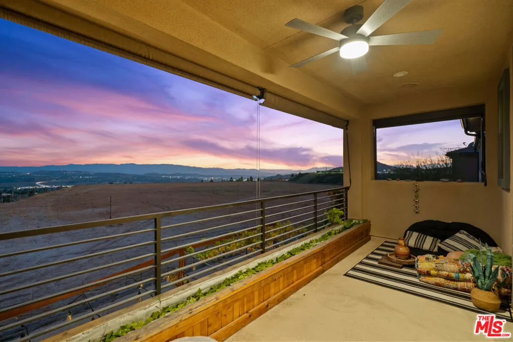 18104 Cyan Way Santa Clarita, CA 91350