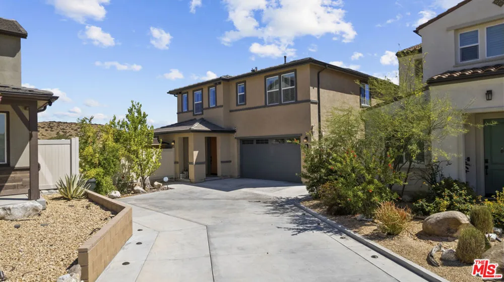 18104 Cyan Way Santa Clarita, CA 91350