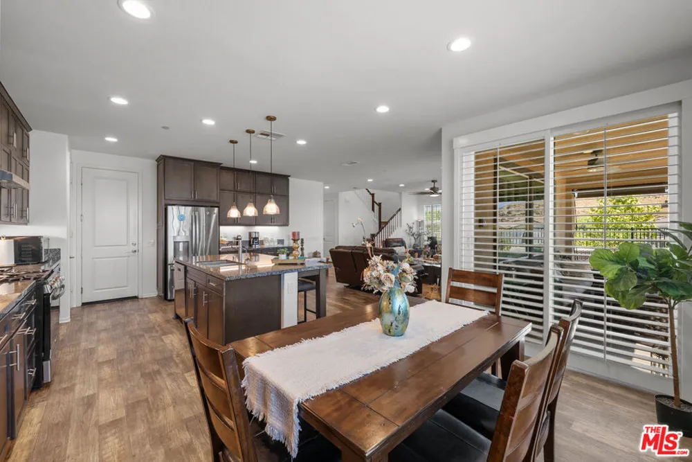 18104 Cyan Way Santa Clarita, CA 91350