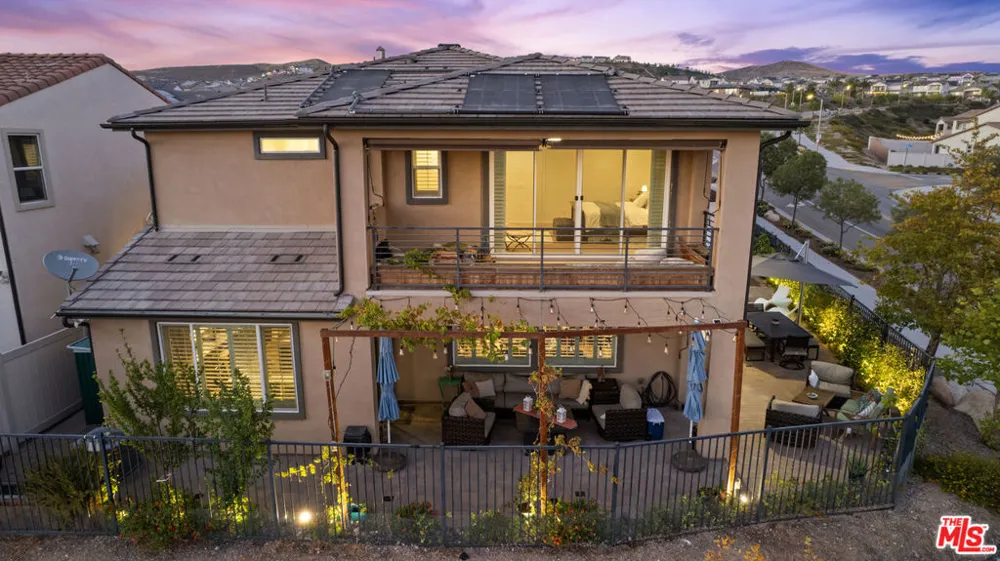 18104 Cyan Way Santa Clarita, CA 91350