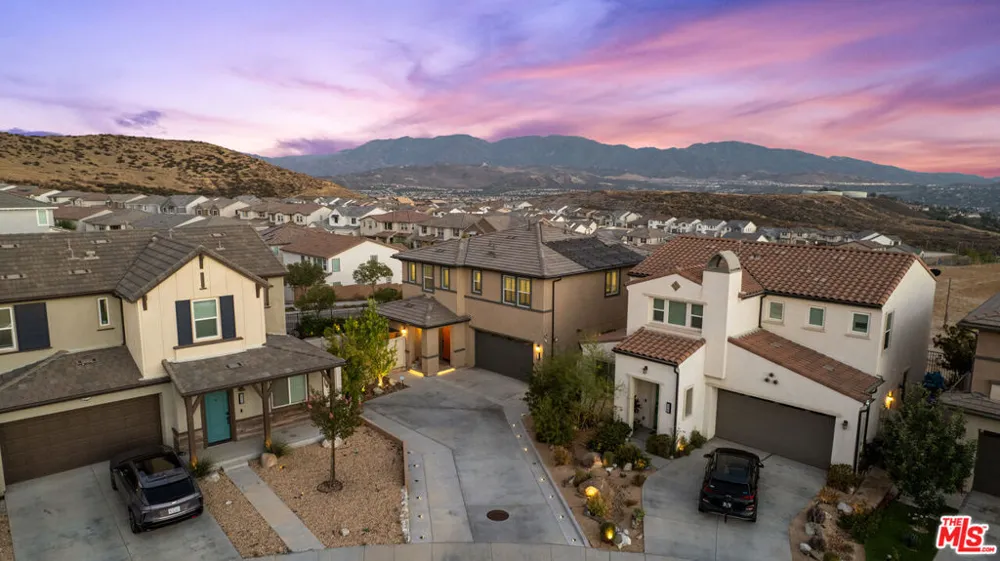 18104 Cyan Way Santa Clarita, CA 91350