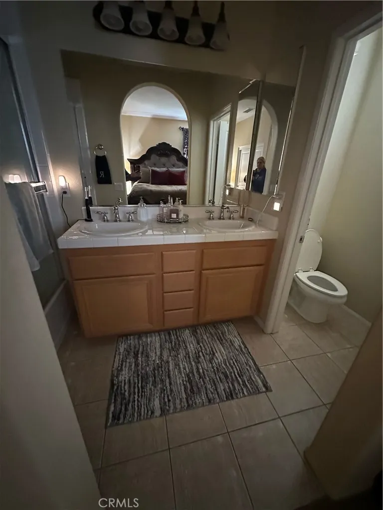 11 Tall Oak Irvine, CA 92603