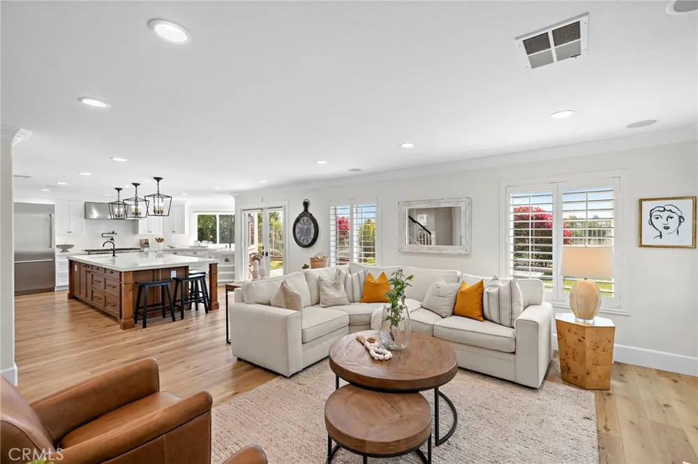 8 Las Pisadas Rancho Santa Margarita, CA 92688