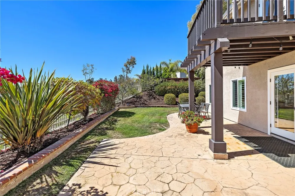 8 Las Pisadas Rancho Santa Margarita, CA 92688