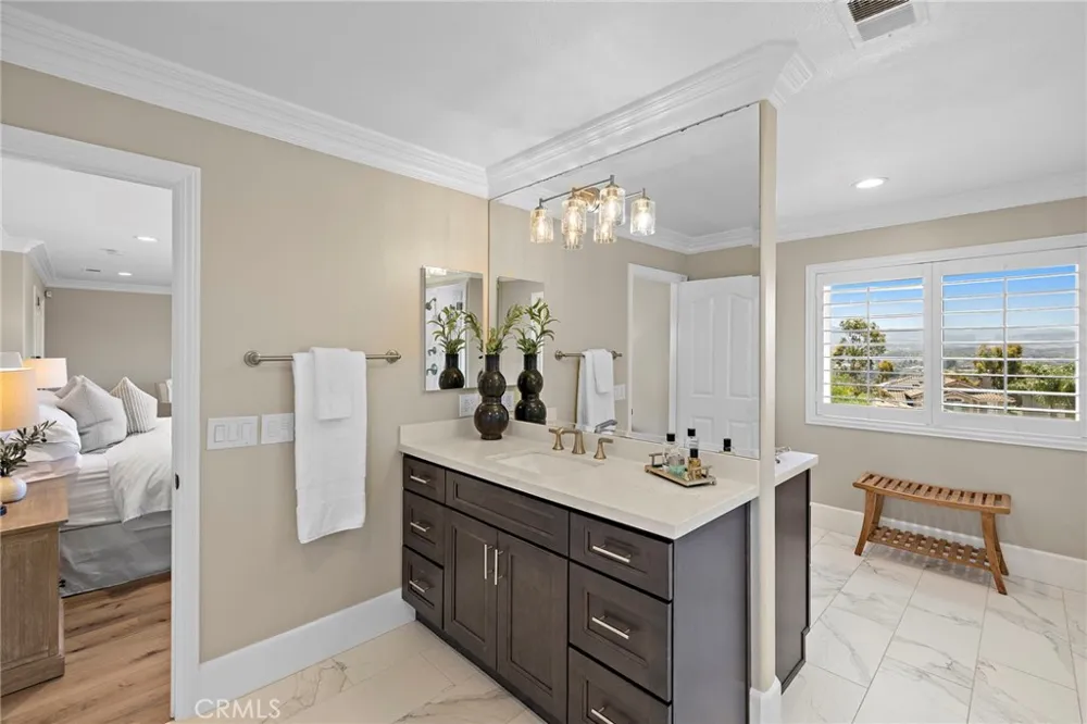 8 Las Pisadas Rancho Santa Margarita, CA 92688