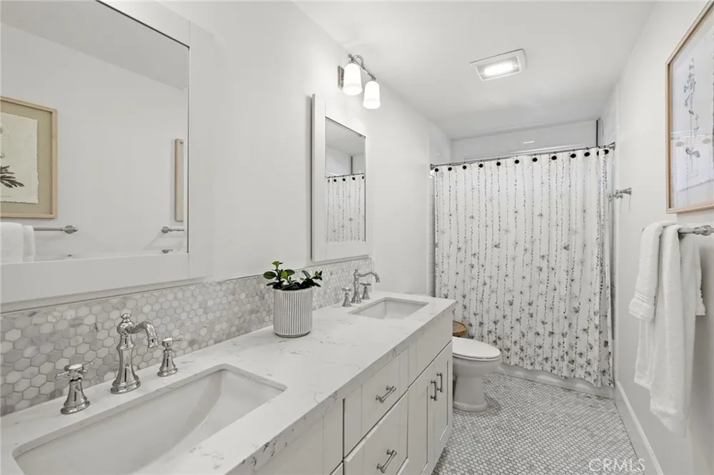 8 Las Pisadas Rancho Santa Margarita, CA 92688