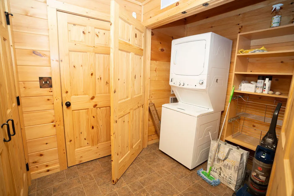 8319 Pine Island Drive NE Plainfield Charter Township, MI 49321