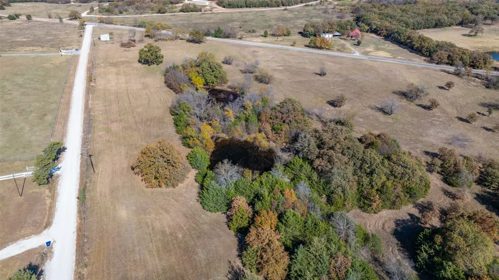 CR 220 Gainesville, TX 76240