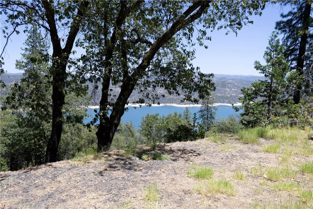 74 Lakeview Ridge Oroville, CA 95966
