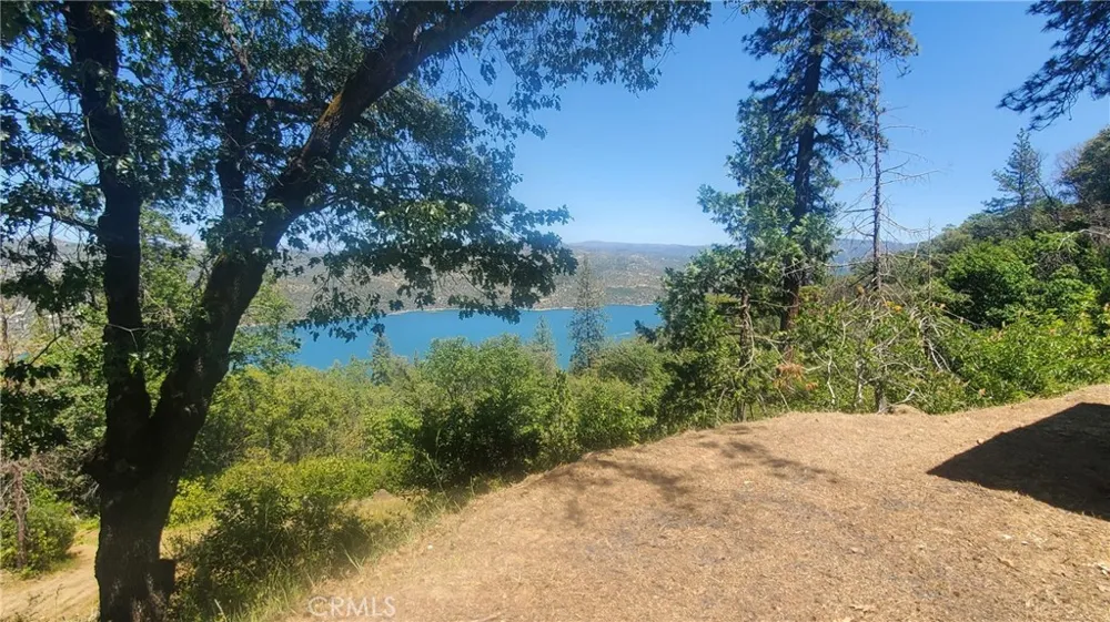 74 Lakeview Ridge Oroville, CA 95966
