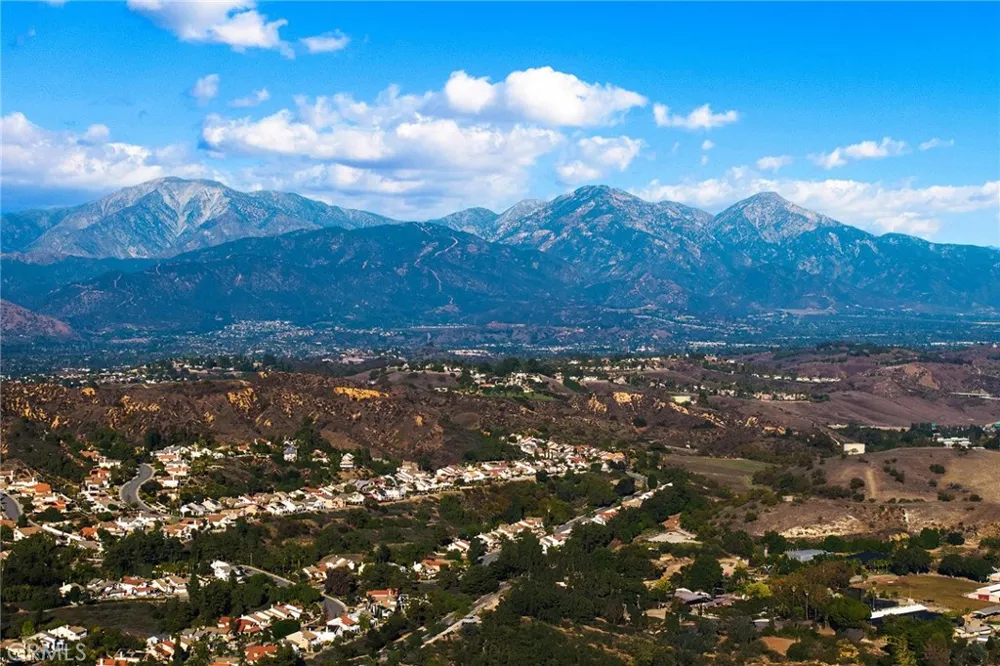 1359 Point Loma Walnut, CA 91789