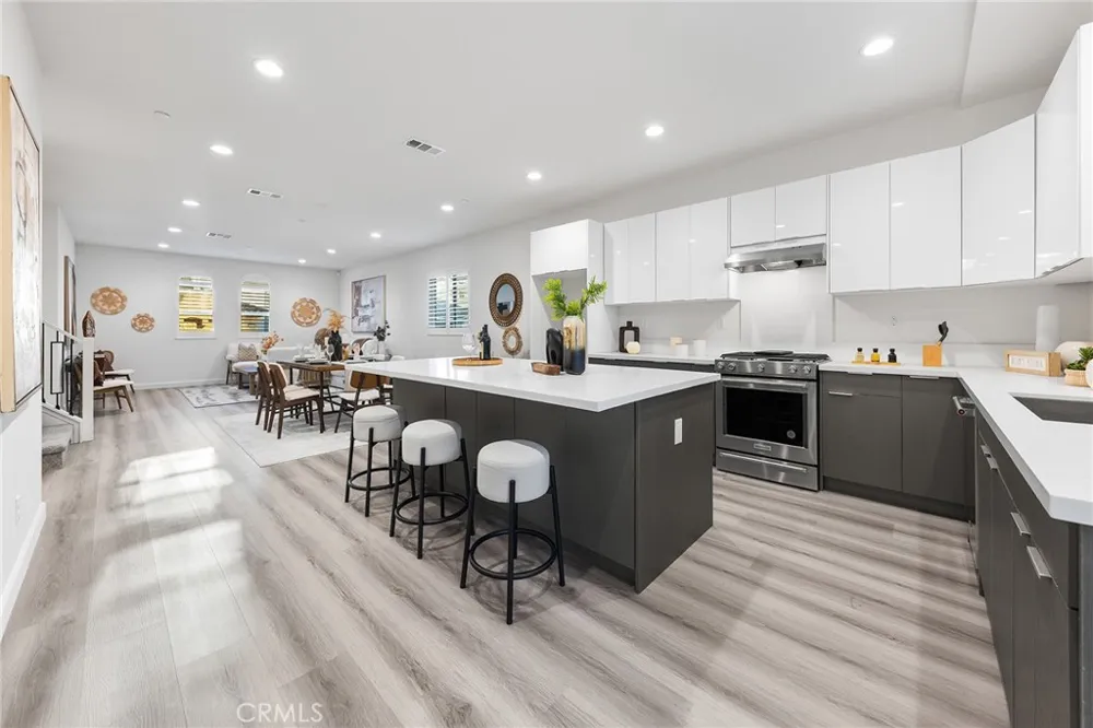 1359 Point Loma Walnut, CA 91789