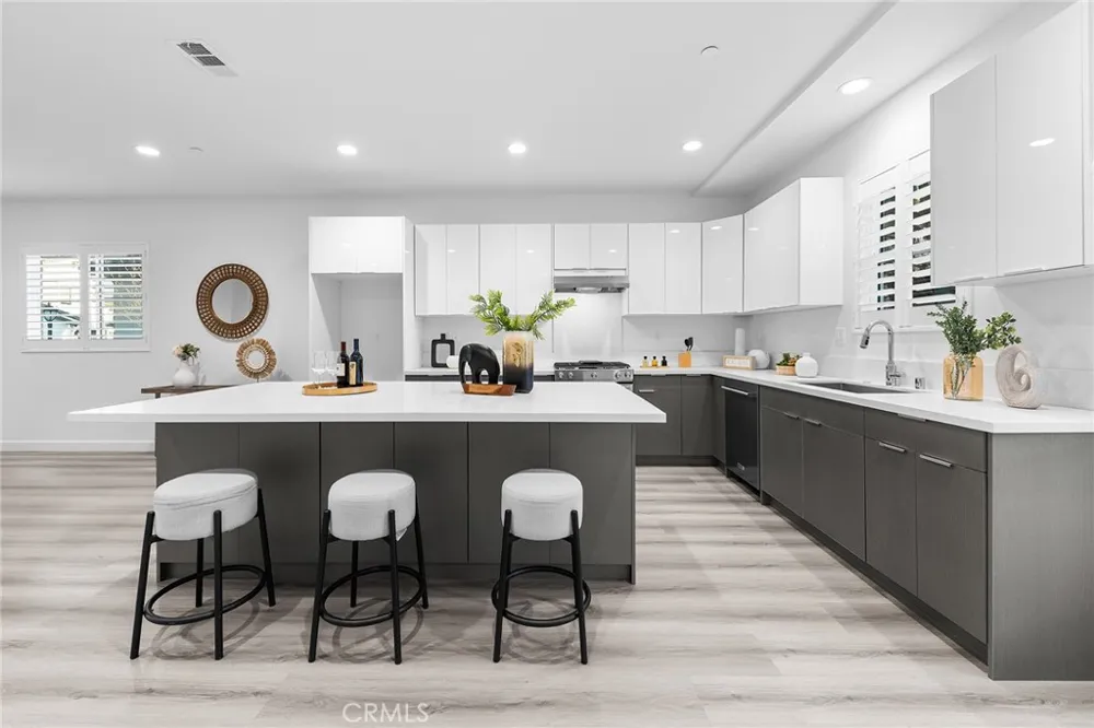 1359 Point Loma Walnut, CA 91789