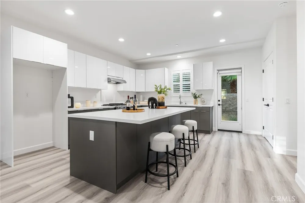 1359 Point Loma Walnut, CA 91789