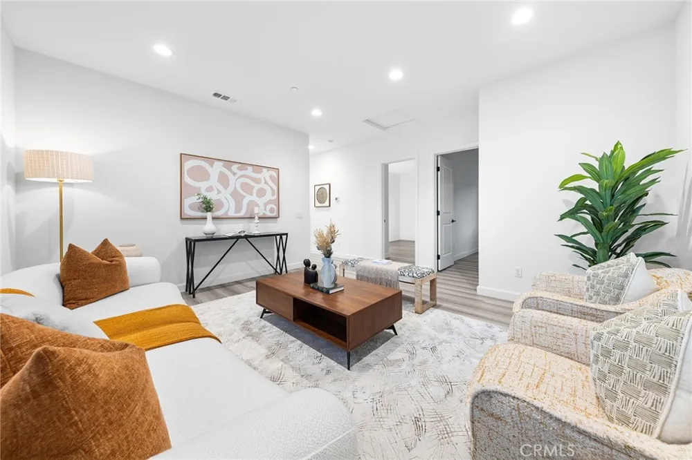 1359 Point Loma Walnut, CA 91789