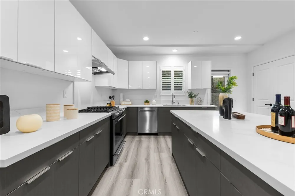1359 Point Loma Walnut, CA 91789