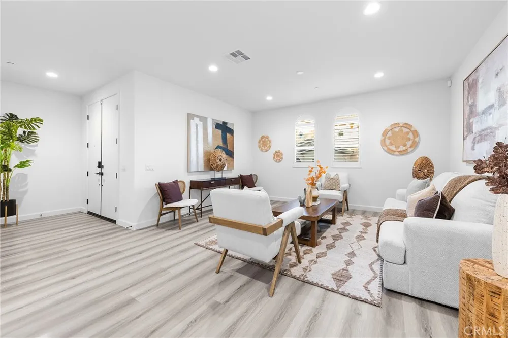 1359 Point Loma Walnut, CA 91789