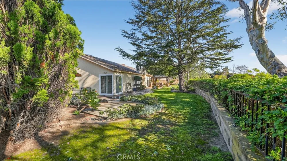 27302 Via Olmo Mission Viejo, CA 92691