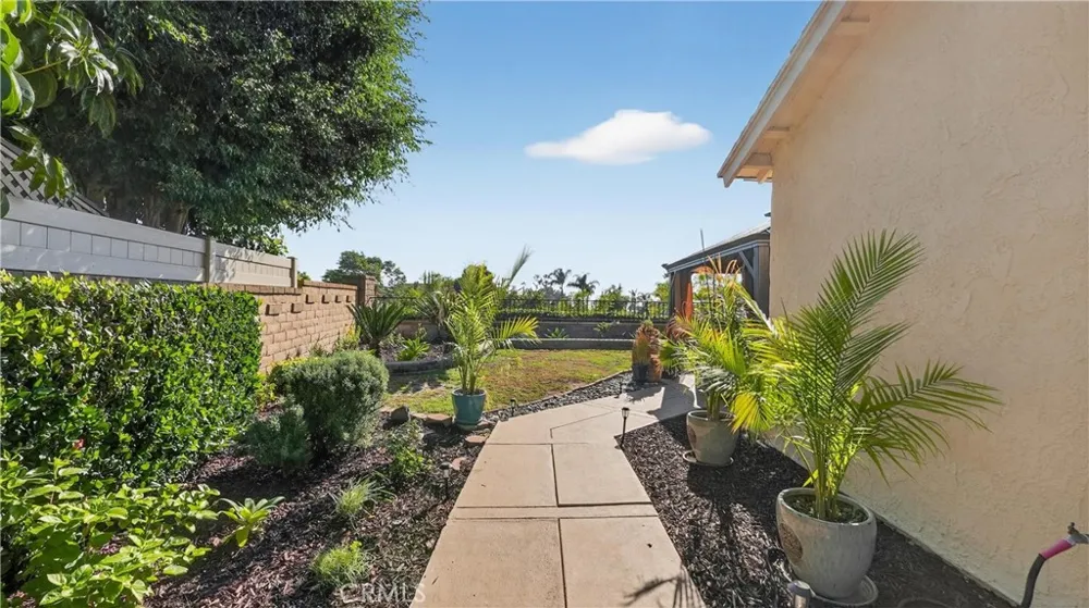 27302 Via Olmo Mission Viejo, CA 92691