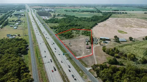 7110 S Interstate 45 Service Road