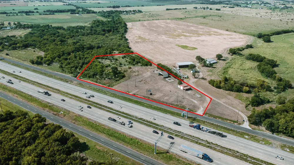 7110 S Interstate 45 Service Road Alma, TX 75119