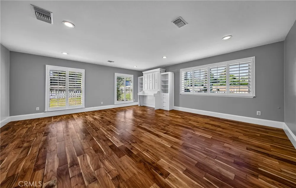 1250 W Palm Redlands, CA 92373