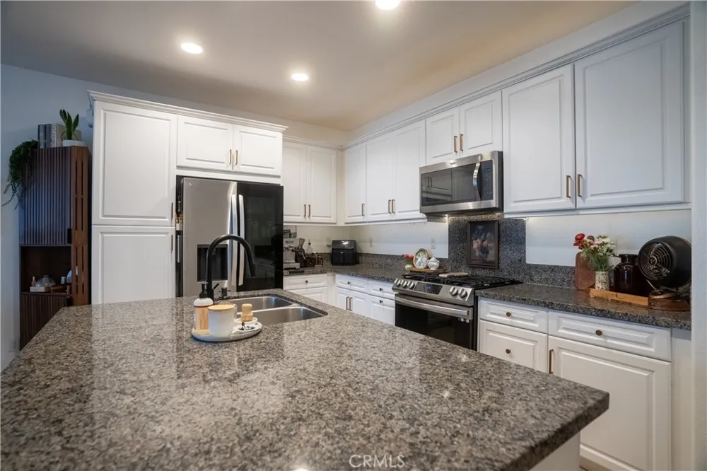 3078 E Via Rosso Ontario, CA 91764