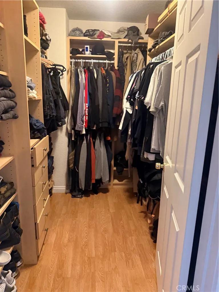 1742 Rudell Burbank, CA 91501