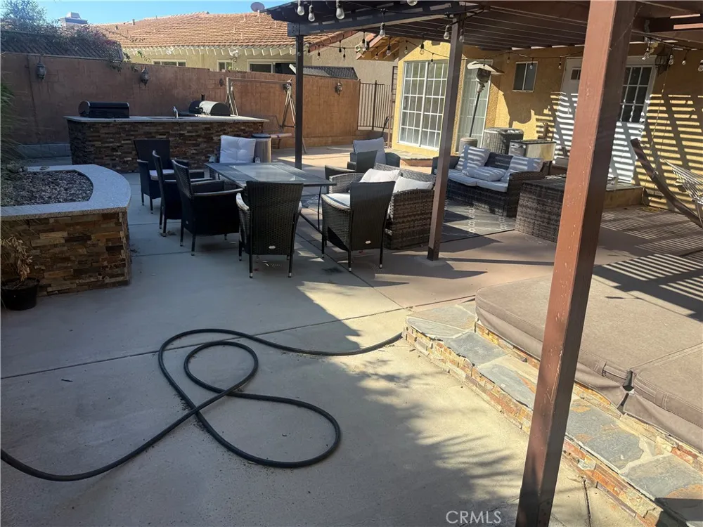 1742 Rudell Burbank, CA 91501