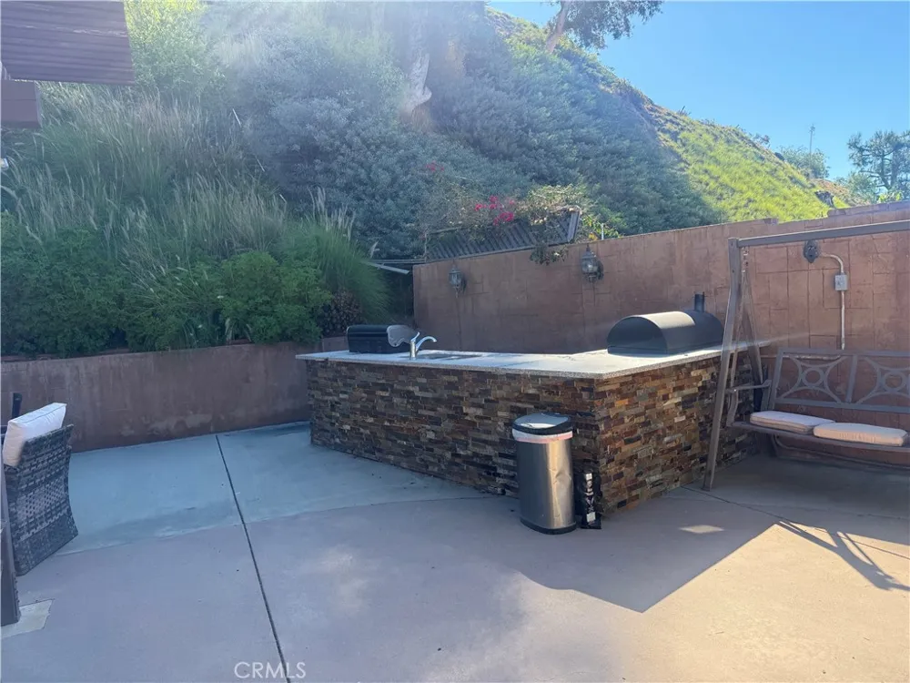 1742 Rudell Burbank, CA 91501