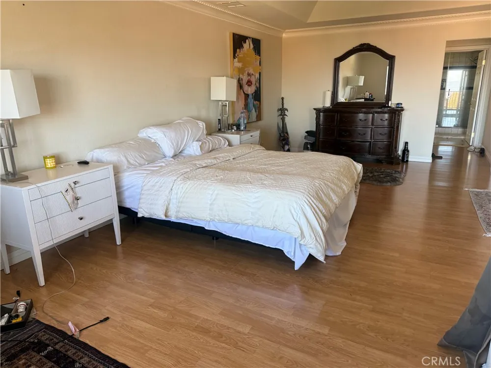 1742 Rudell Burbank, CA 91501