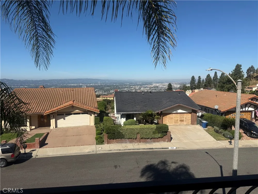 1742 Rudell Burbank, CA 91501