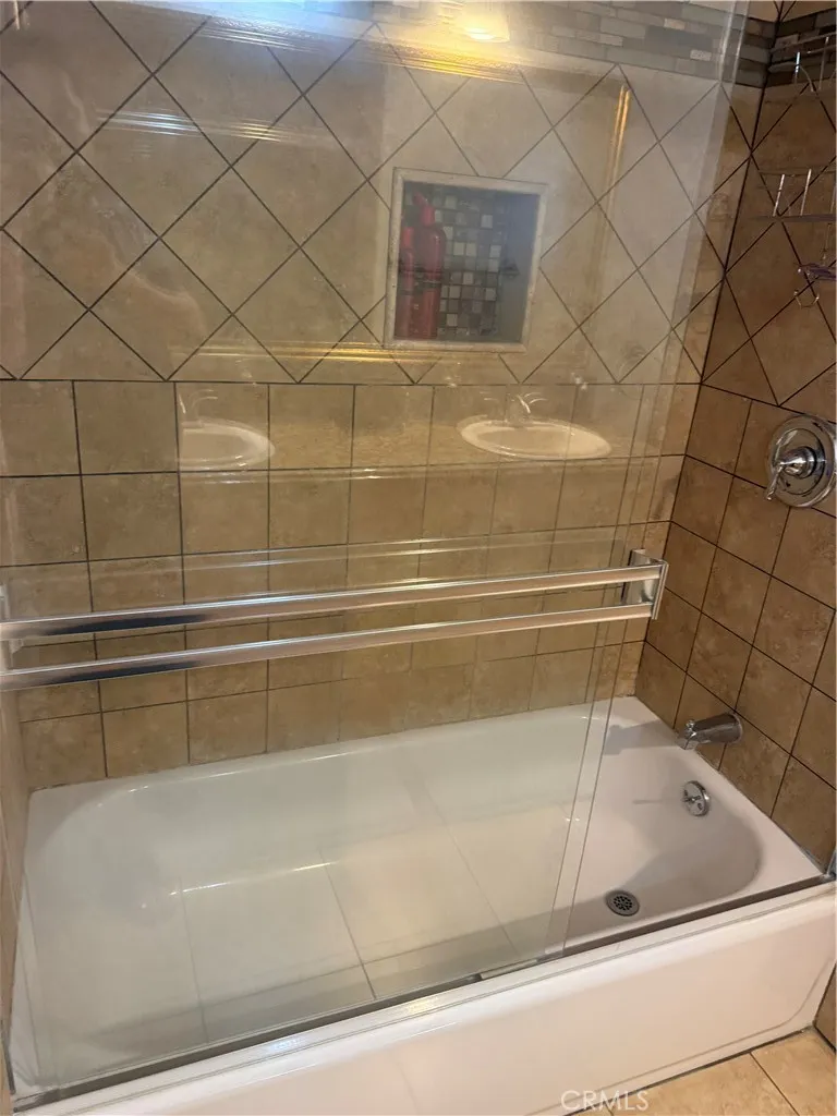 1742 Rudell Burbank, CA 91501