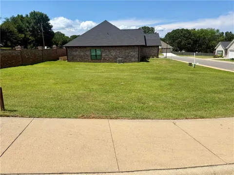 1901 Harbor Lane