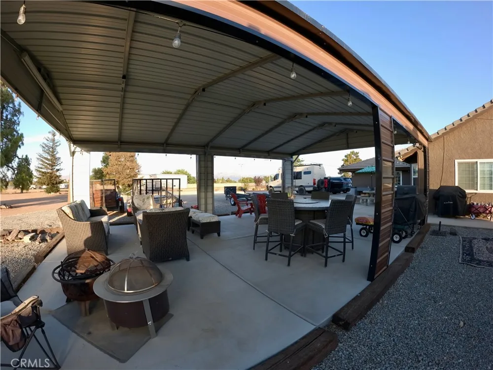 6738 Tamarisk Avenue Hesperia, CA 92344
