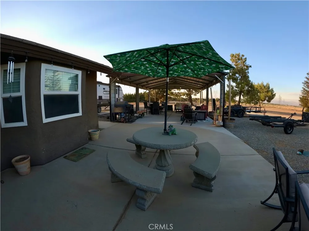 6738 Tamarisk Avenue Hesperia, CA 92344