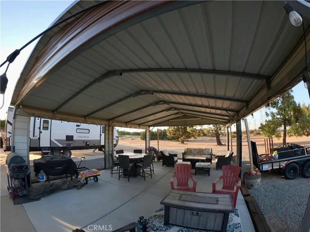6738 Tamarisk Avenue Hesperia, CA 92344