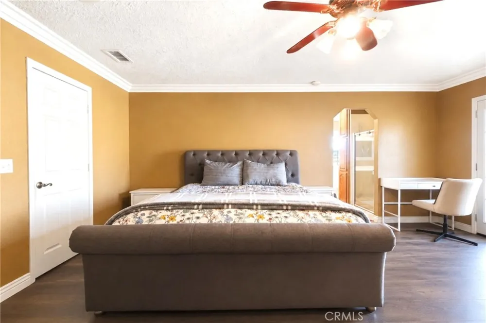 6738 Tamarisk Avenue Hesperia, CA 92344
