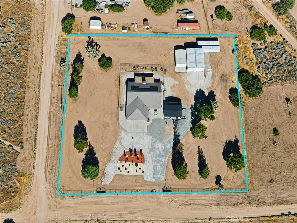 6738 Tamarisk Avenue Hesperia, CA 92344