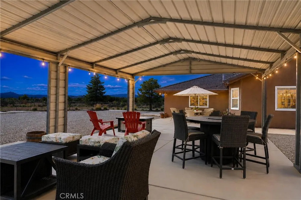 6738 Tamarisk Avenue Hesperia, CA 92344